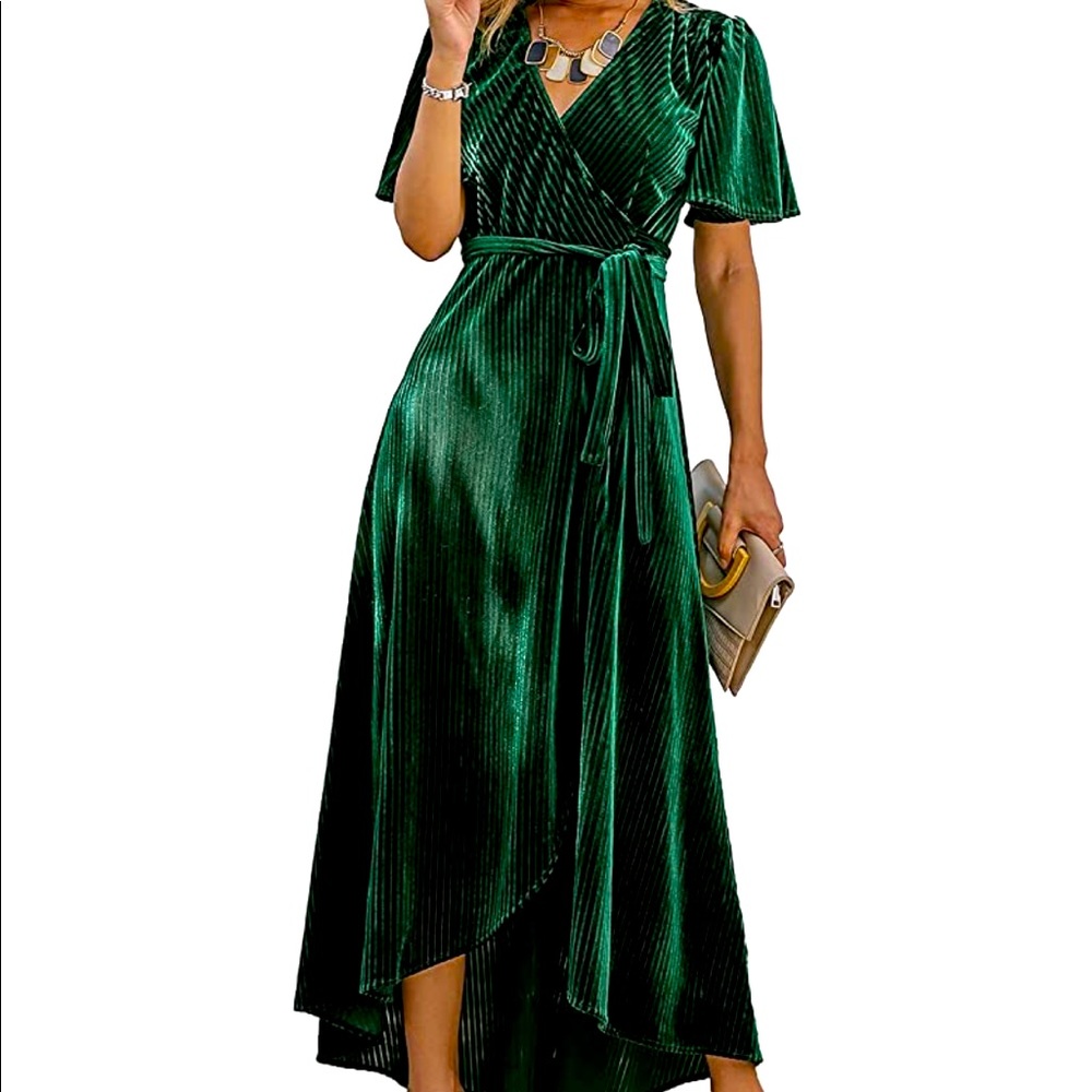 BerryGo Women's Boho V Neck Ruffle Floral Wrap Maxi Dress